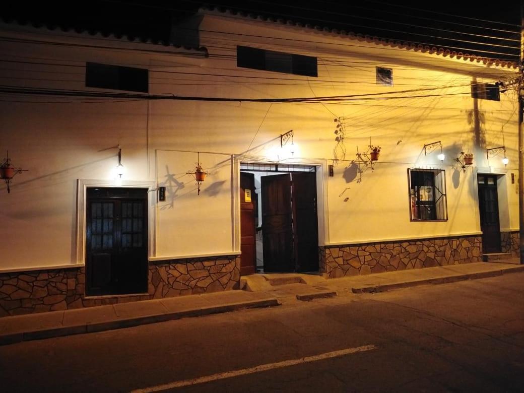 Hospedaje Ajayu Sucre Exterior photo